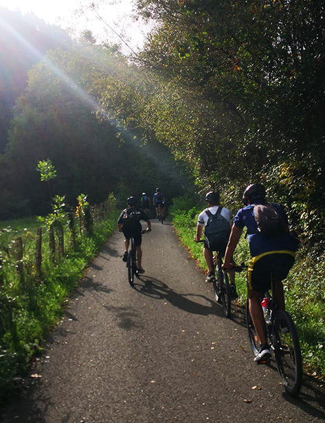 Actividades físicas y juegos en el medio natural: excursión en bicicleta de montaña. GKAI - Ciclo Superior